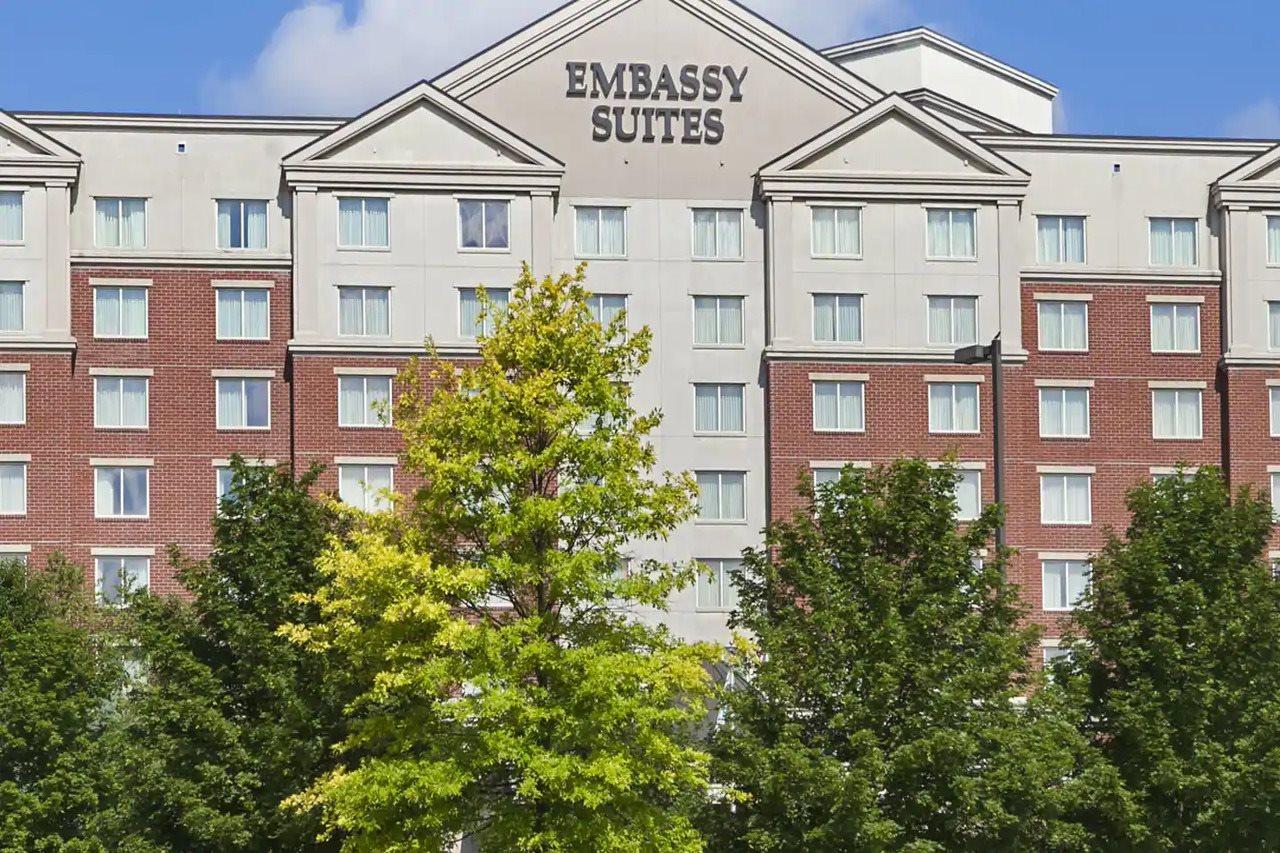 Embassy Suites By Hilton Cleveland Rockside Индипендънс Екстериор снимка