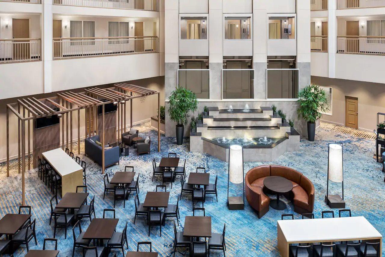 Embassy Suites By Hilton Cleveland Rockside Индипендънс Екстериор снимка