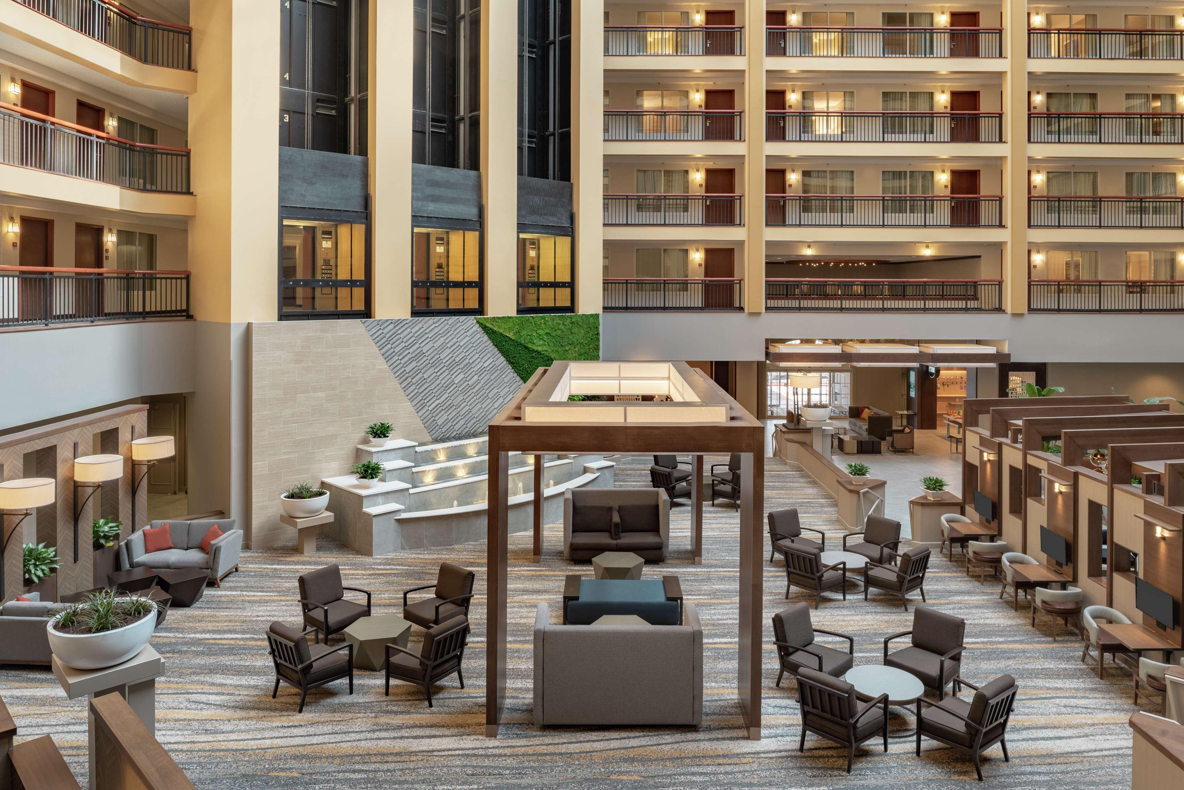 Embassy Suites By Hilton Cleveland Rockside Индипендънс Екстериор снимка