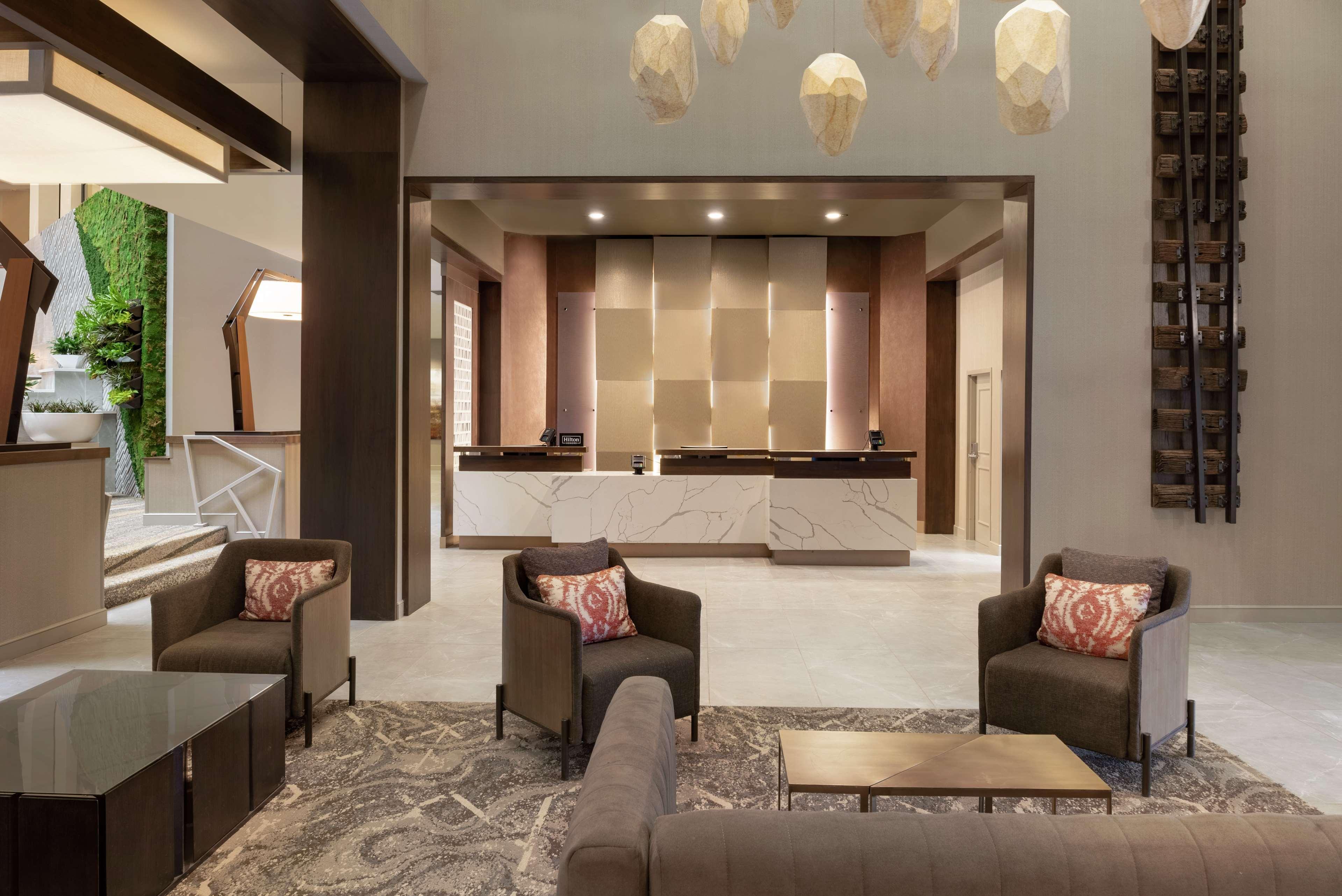 Embassy Suites By Hilton Cleveland Rockside Индипендънс Екстериор снимка