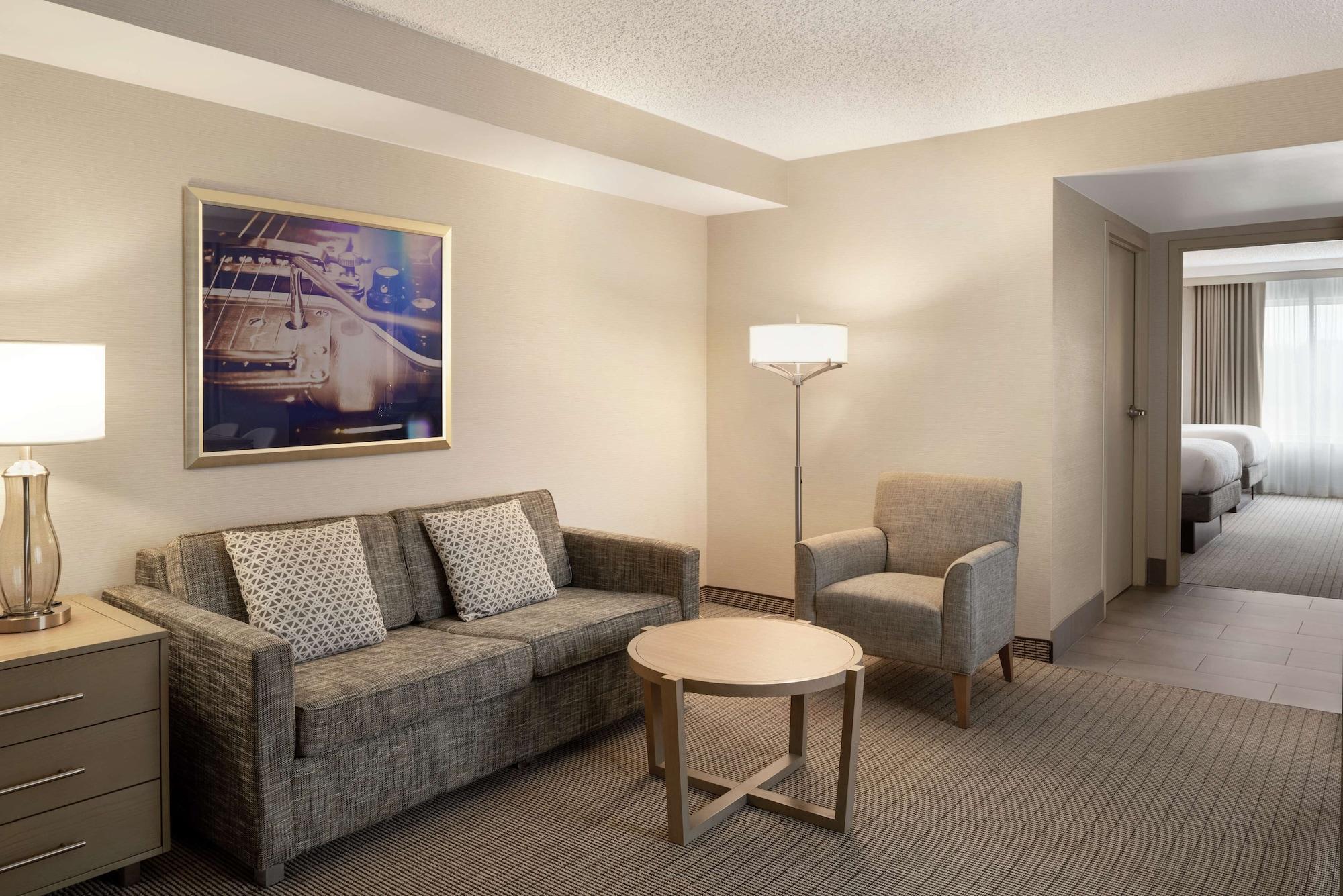 Embassy Suites By Hilton Cleveland Rockside Индипендънс Екстериор снимка
