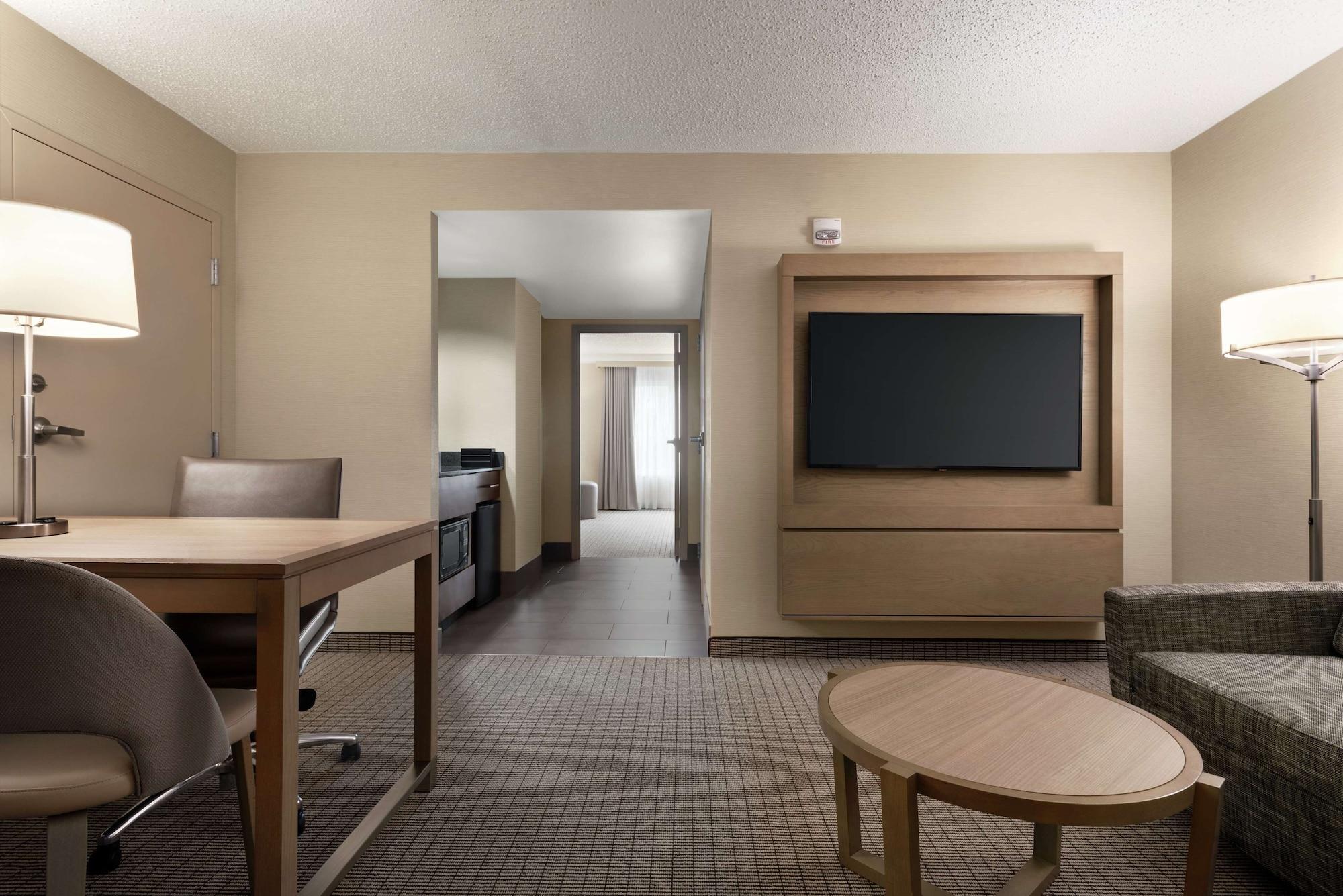 Embassy Suites By Hilton Cleveland Rockside Индипендънс Екстериор снимка