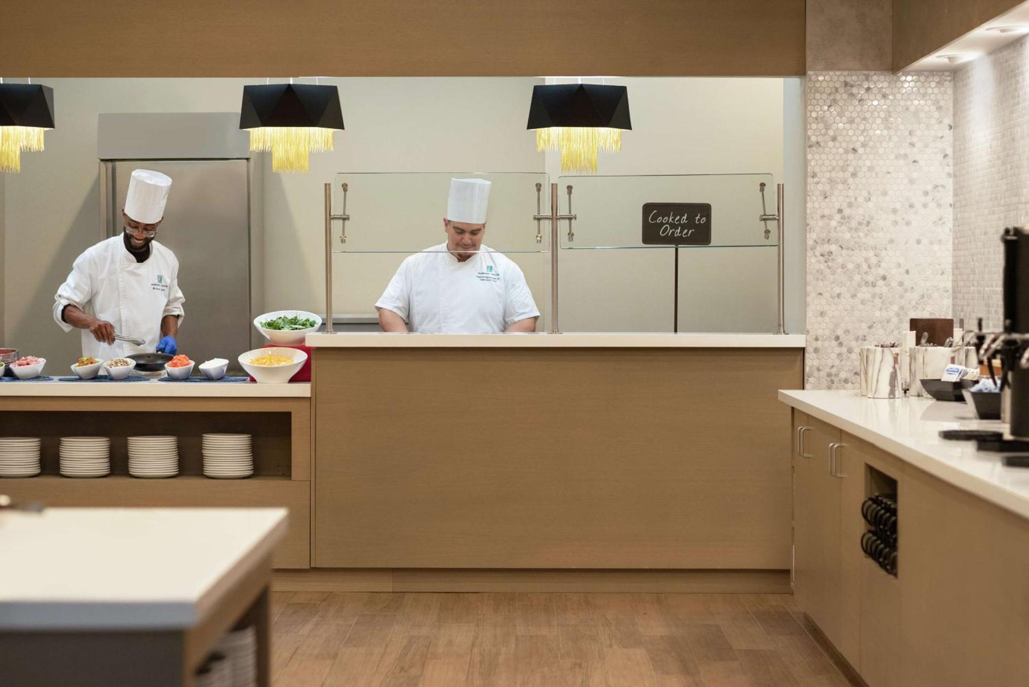Embassy Suites By Hilton Cleveland Rockside Индипендънс Екстериор снимка