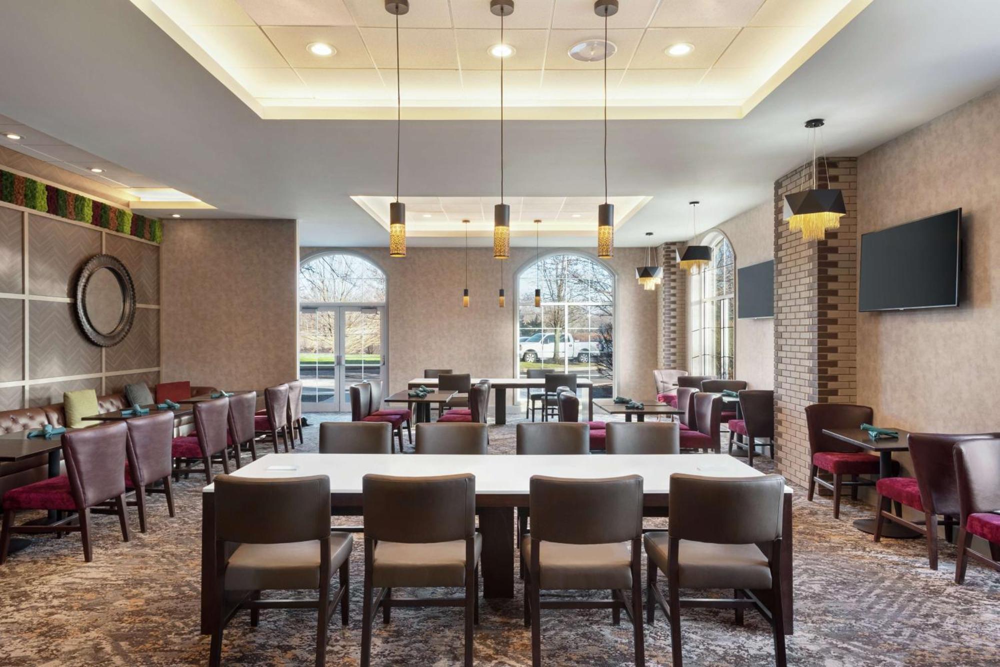 Embassy Suites By Hilton Cleveland Rockside Индипендънс Екстериор снимка