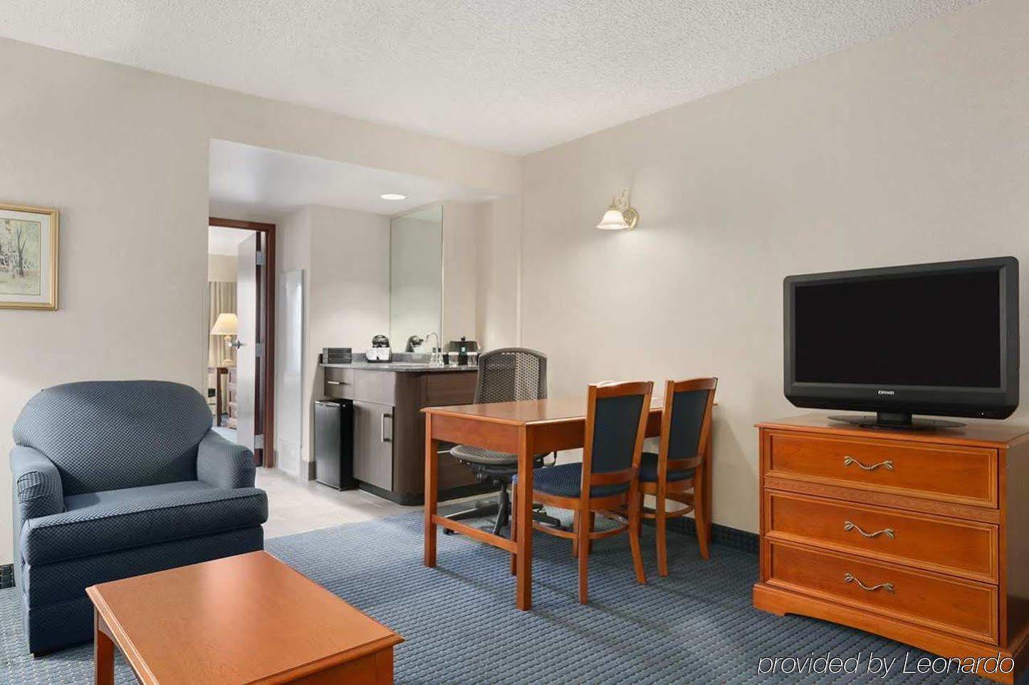 Embassy Suites By Hilton Cleveland Rockside Индипендънс Екстериор снимка